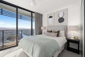 3 bedrooms, iron/ironing board, WiFi, bed sheets - Oracle Resort 3 Bedroom Superior (Broadbeach)