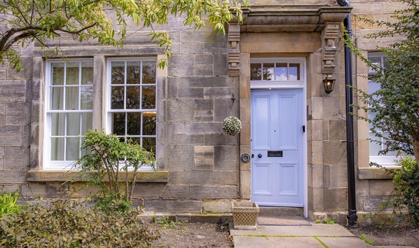 Exterior detail - Skye Sands | Westview House - 3 Bedrooms - Central (St Andrews)