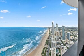 Beach - Ocean Resort 3 Bedroom (Surfers Paradise)