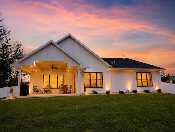 Exterior - Luxury Meets Location | Near Ephraim & Sister Bay (Ephraim)