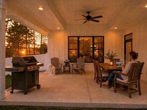 Outdoor dining - Luxury Meets Location | Near Ephraim & Sister Bay (Ephraim)