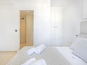 3 Schlafzimmer, Bügeleisen/Bügelbrett, Internetzugang, Bettwäsche