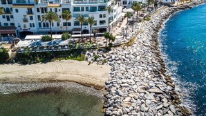 On the beach - Banus Harbour Seafront Apartment (Puerto Banús)
