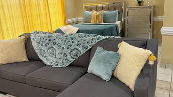 2 bedrooms, iron/ironing board, free WiFi, bed sheets