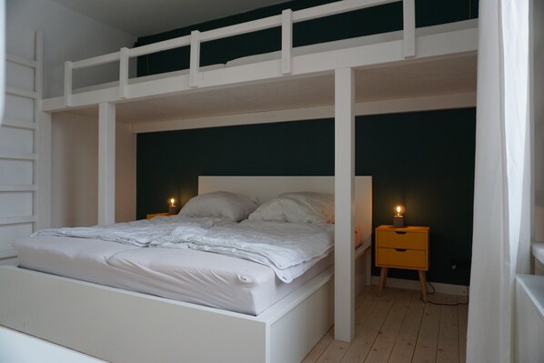 1 bedroom, free WiFi, bed sheets