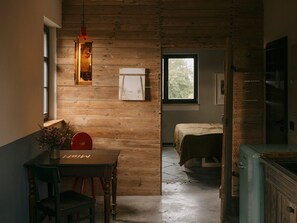 6 bedrooms, free WiFi, bed sheets