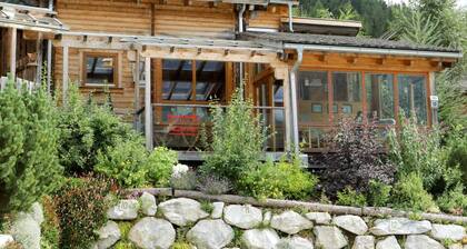 Panorama Chalet “Marei Hütte” - Your vacation home with mountain view and terrace