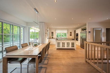 Dining. Apartment 'Ronacher' with Mountain View, Private Terrace and Wi-Fi