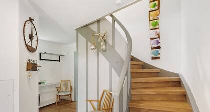 Country House 'Vogelsberger Bett Unser Korkhaus' with Mountain View, Private Terrace and Wi-Fi