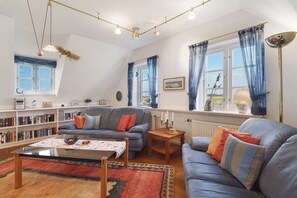 TV, DVD-spiller og stereoanlegg
