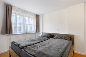 1 chambre, fer et planche à repasser, Wi-Fi gratuit, draps fournis