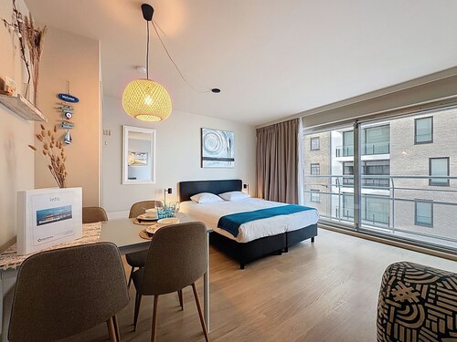Blue Sand I with lateral sea view by Interhome