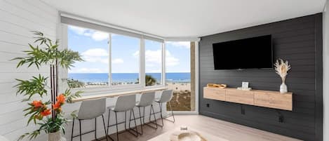 Smart TV, offices