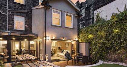 Rosemount X3 Bed Townhouse & Hot Tub | Ridgestone