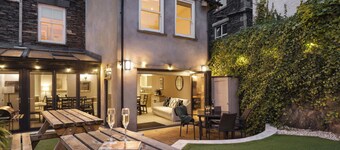 Rosemount X3 Bed Townhouse & Hot Tub | Ridgestone