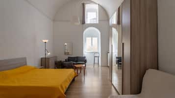 2 chambres, fer et planche Ă repasser, draps fournis