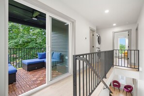 Interior - Luxury modern 3bd/3ba, sauna, EV charger, 15mi BNA 7mi Broadway 6mi Vandy (Nashville)