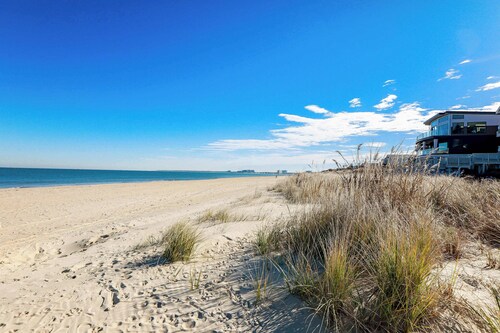 Sojourn Steps to the Beach Sleeps 4