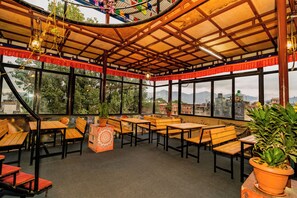 Restaurant - Rest Up Thamel (Kathmandu)
