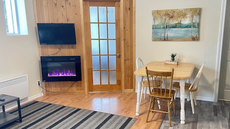 Dining. Spacious, warm and natural near the fjord