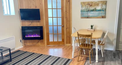 Spacious, warm and natural near the fjord