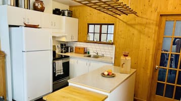 雪櫃、微波爐、焗爐、爐具