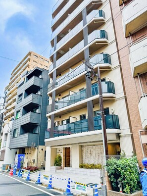 Exterior - Triphome Sugamo 2024 New 3 mins 2 stations 14 (Toshima City)