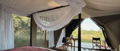 Tente Deluxe, 1 trĂšs grand lit, vue jardin