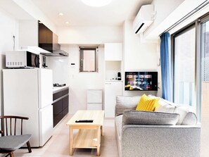 TV, offices - Triphome Sugamo 2024 New 3 mins 2 stations 26 (Toshima City)