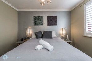 1 bedroom, desk, iron/ironing board, WiFi