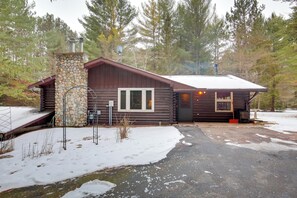 Exterior - Family Gem Near the Chain of Lakes in Eagle River! (Eagle River)