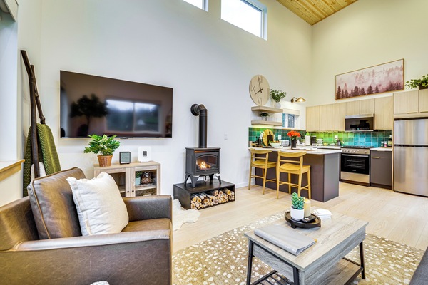 Stanwood Vacation Rental | 1BR | 1BA | 700 Sq Ft | 5 Steps Required