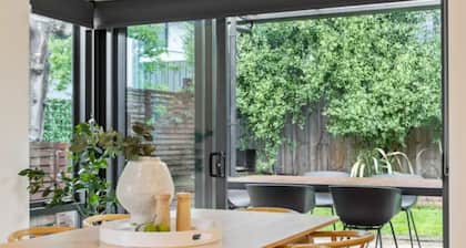 Lipscombe Mt Wellington view luxury house