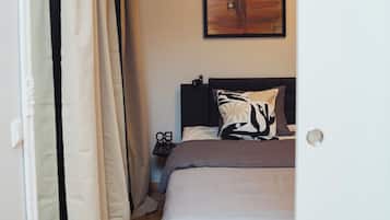 1 makuuhuone, silitysrauta/-lauta, internet, vuodevaatteet