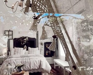 Strykejern/-brett, internettilgang og sengetøy