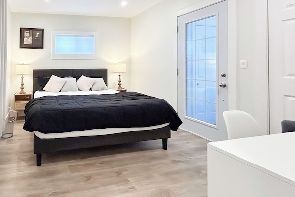 3 habitaciones, escritorio, tabla de planchar con plancha y wifi