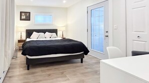 3 habitaciones, escritorio, tabla de planchar con plancha y wifi