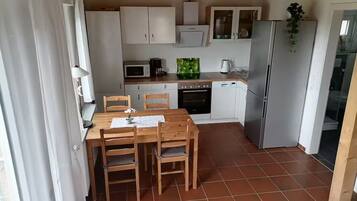 Microwave, stovetop, dishwasher