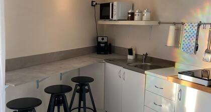 Studio apartment on the main avenue of Lido degli Estensi a few meters from the sea
