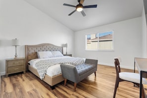 4 bedrooms, iron/ironing board, WiFi, bed sheets - 4BR Getaway in Tracy, 2 Min to Hwy, 20% Off Monthly (Tracy)