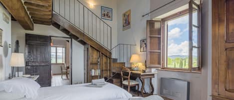8 habitaciones, cuna de viaje y wifi gratis