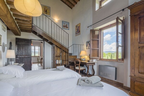 8 Schlafzimmer, Reisekinderbett, kostenloses WLAN, Rollstuhlgeeignet