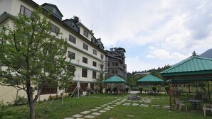 Unclassified image, 4 of 9, button - London vista hotels  (Manali)
