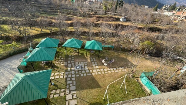 Unclassified image, 1 of 9, button - London vista hotels  (Manali)