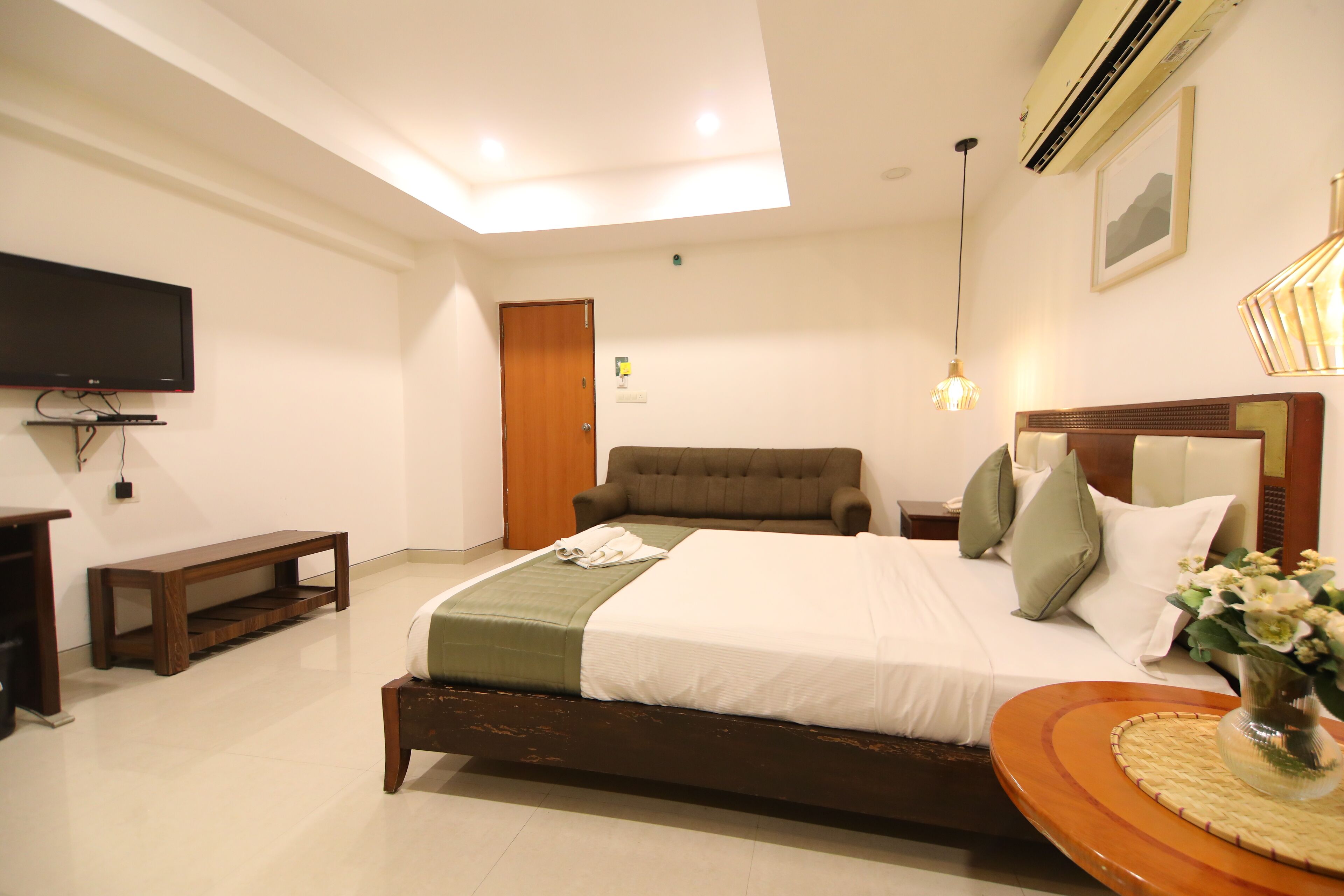 高級客房, 城市景 | 高級寢具、書桌、手提電腦工作空間、免費 Wi-Fi