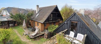 Renovated family home in Listed - Close.