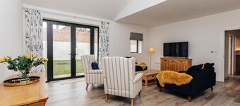 Home Farm Holiday Homes - Sleeps 26 - From 1415 Per Night