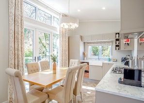 Fridge, oven, stovetop, toaster