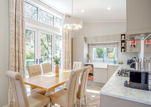Fridge, oven, stovetop, toaster
