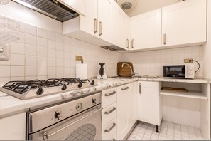 Apartment | 1 bedroom - Casa Iside in Rome With 1 Bedrooms and 1 Bathrooms (Rome)